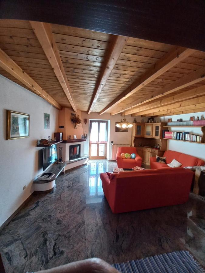 Casa Vacanza Da Ghislin เตโญ ภายนอก รูปภาพ