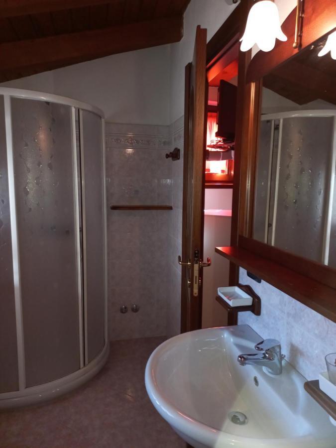 Casa Vacanza Da Ghislin เตโญ ภายนอก รูปภาพ